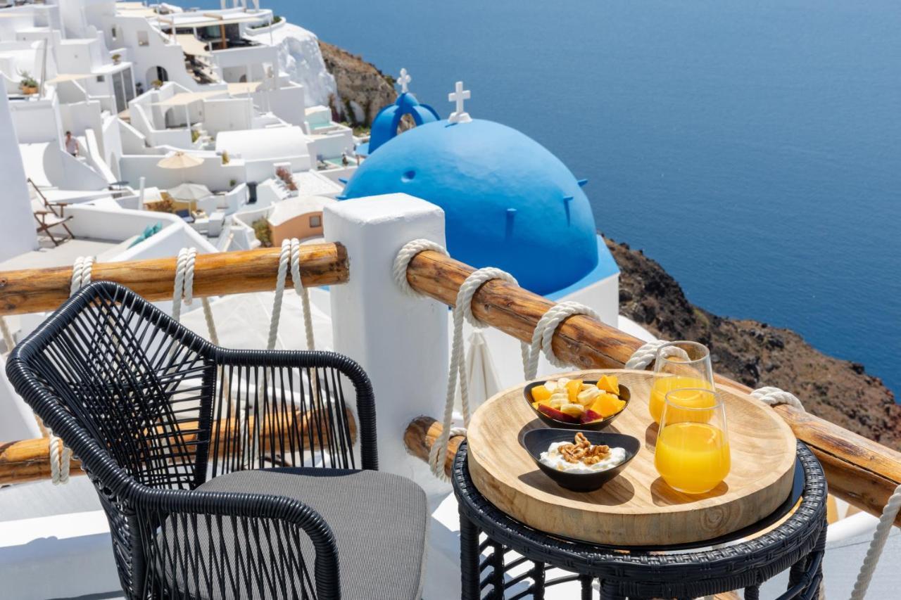 Luxus Vip Suites Oía Exterior photo