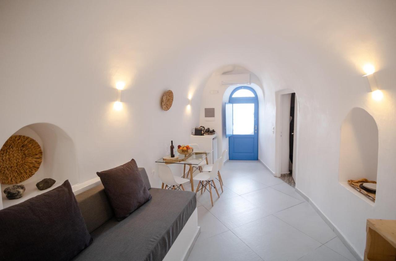 Luxus Vip Suites Oía Exterior photo