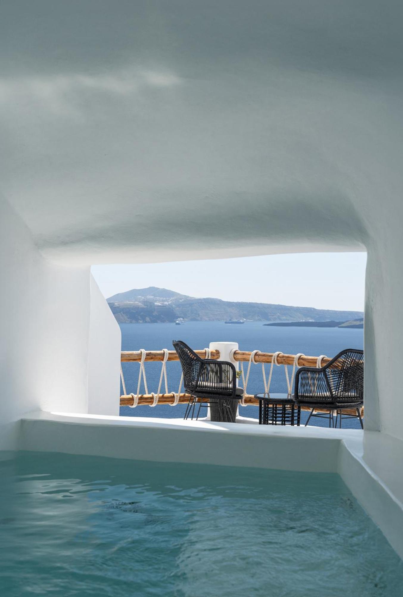 Luxus Vip Suites Oía Exterior photo