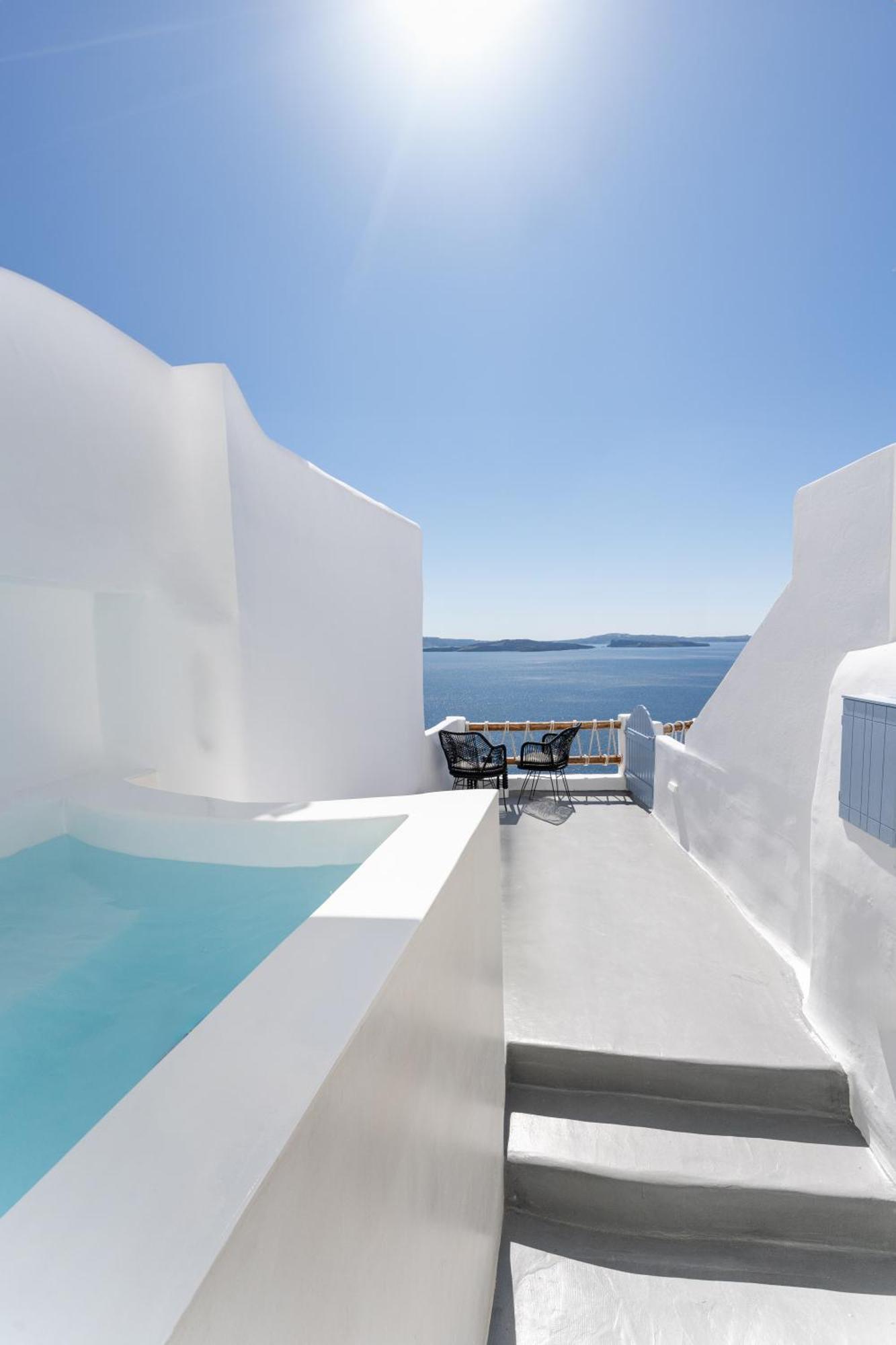 Luxus Vip Suites Oía Exterior photo